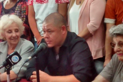 Tengo la suerte de haber encontrado a mi mamá con vida; es un milagro
