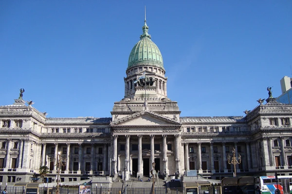 Dos senadoras esperan que haya diálogo entre los bloques