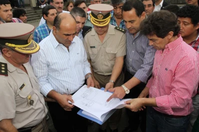 Las autoridades visitaron lo que será el nuevo destacamento de Gendarmería