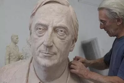 Cristina hará colocar el busto de Kirchner en la Casa Rosada