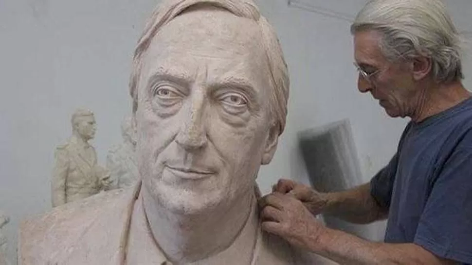 Cristina hará colocar el busto de Kirchner en la Casa Rosada
