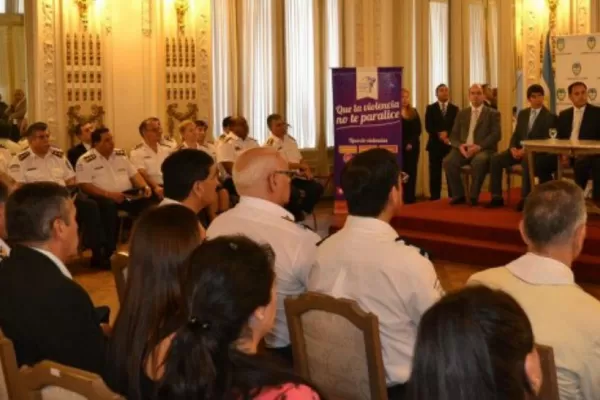 Más de 5.000 policías tucumanos se capacitaron sobre violencia de género