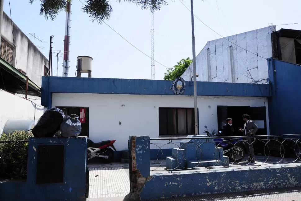 SECCIONAL 5°. Este es uno de los edificios policiales cuestionados por Giannoni y López Ávila. LA GACETA / FOTO DE ANALIA JARAMILLO
