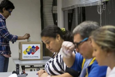 Venezuela renueva su Parlamento en una elección clave