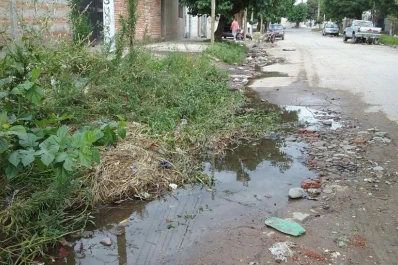 La desidia se instaló en la esquina de Perú y Catamarca