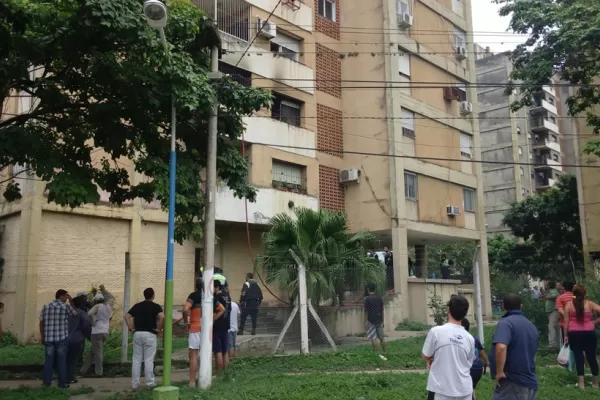 Susto por el incendio en un departamento