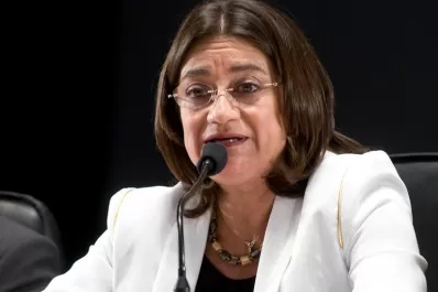 Corpacci asumió su segundo mandato como gobernadora