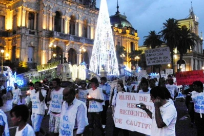 Vecinos de siete barrios marcharon y exigieron una política de Estado en adicciones