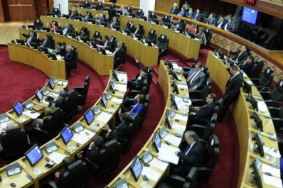 Una cuarta parte de la Legislatura “heredó” la banca de su padre, de su pareja o de su hermano