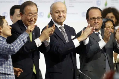 Fue aprobado un histórico acuerdo sobre el clima en la cumbre París