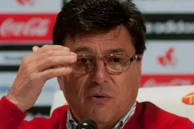 Passarella y otros 21 directivos de River deberán declarar por reventa de entradas