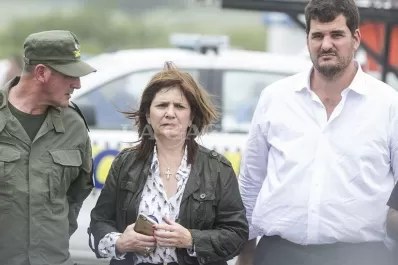 Bullrich: hay que analizar el estado de los transportes de las fuerzas federales
