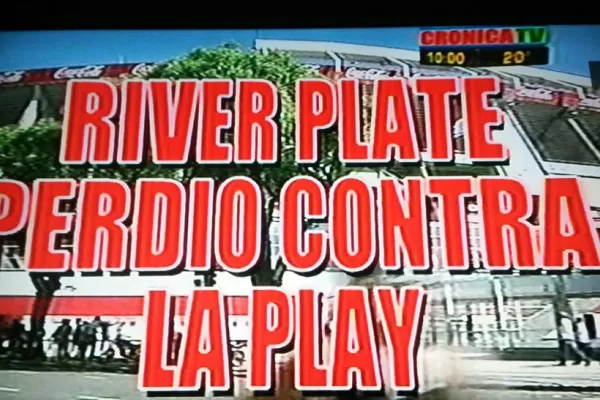 Las insólitas placas de Crónica por la derrota de River