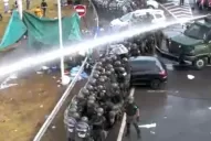 Nuevos incidentes entre Gendarmería y manifestantes que cortan el acceso a Ezeiza