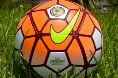 Naranja: así será la nueva pelota de la Copa Libertadores
