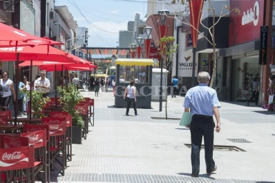 Pronostican una máxima de 36° y posibles tormentas