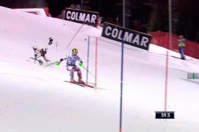 Por unos centímetros se salvó de que un drone le cayera en la cabeza