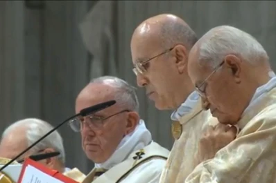 El Papa Francisco celebra la Misa de Gallo en el Vaticano