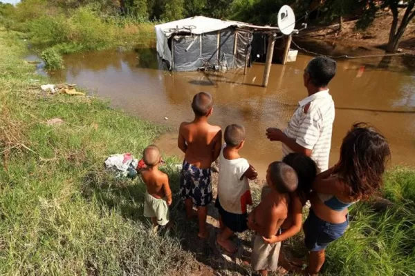 Se preparan para evacuar a 20.000 personas en el litoral
