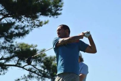 Tévez aprovechó sus vacaciones para jugar al golf