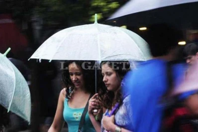 El día arrancó con tormentas y la máxima podría llegar a 32°