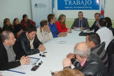 El gremio docente riojano pide abrir las paritarias en enero