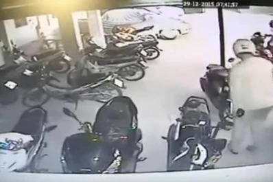 Video: un ladrón termina parapléjico al intentar robar una moto