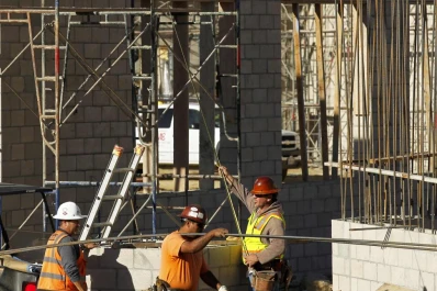Las constructoras locales reclaman al Gobierno soluciones efectivas para evitar más despidos