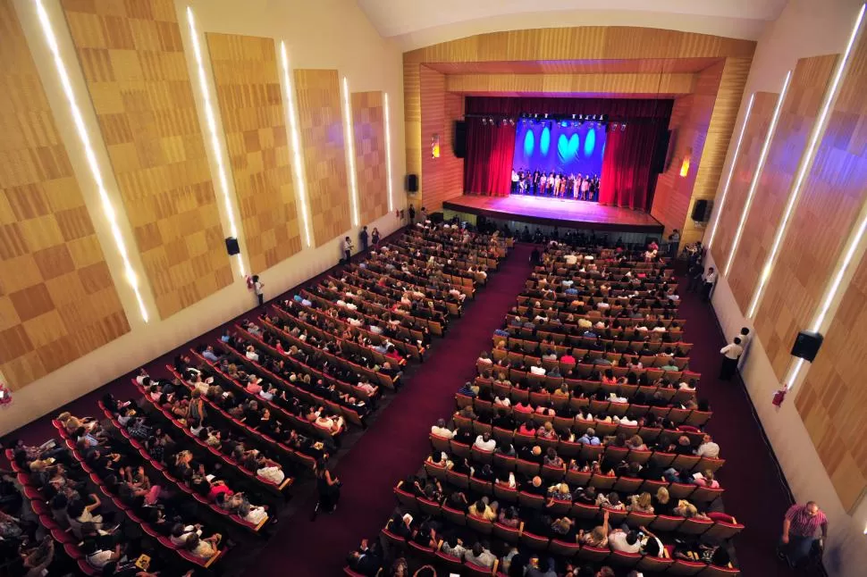 A SALA LLENA. Una gran cantidad de público asistió al teatro Mercedes Sosa en la mayoría de las funciones que se realizaron durante este año. la gaceta / foto de Diego Aráoz (archivo)