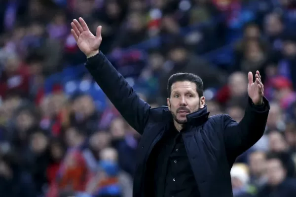 Atlético Madrid ganó con lo justo y saltó a la cima