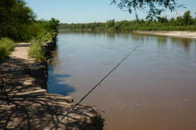 Hallaron muerto a un pescador en el río Salí