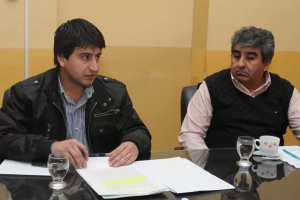 Salazar piensa en cooperativas para contener contratados