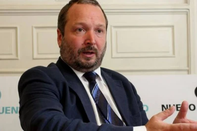 Sabbatella volvió a cargar contra Clarín y Héctor Magnetto