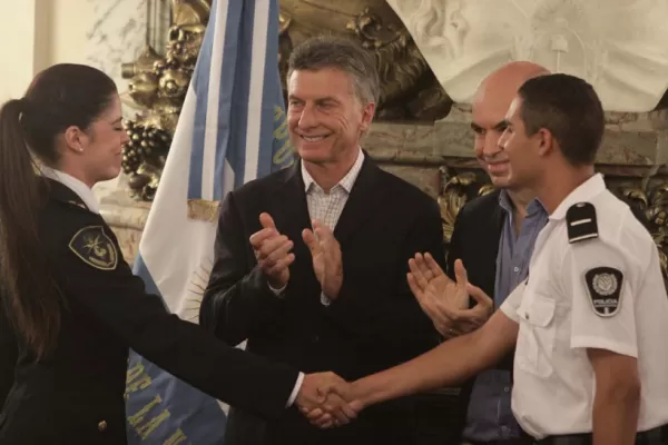 Macri le transfirió parte de la Policía Federal al Gobierno porteño