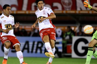 El volante Patricio Toranzo renovó contrato con Huracán