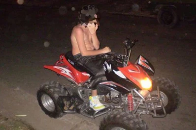 Un chico de 12 años murió en Cariló al volcar con un cuatriciclo