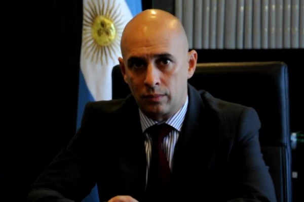 Otorgan potestad a la Policía para exigir documentos