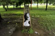 Las plazas en mal estado alejan niños y atraen delincuentes