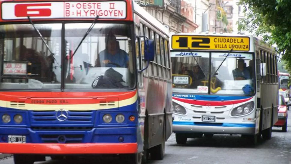 TRANSPORTE. Los empresarios de transporte reclaman un aumento en el precio del pasaje. FOTO TOMADA DE UTATUCUMAN.COM