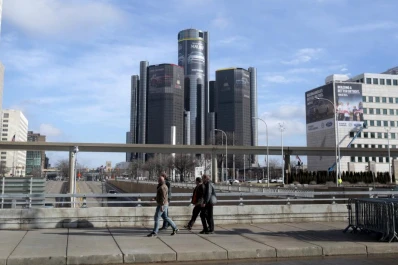 Detroit expone autos, pero también la crisis