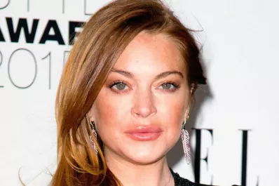 Lindsay Lohan escupió a un mozo y fue echada de un bar