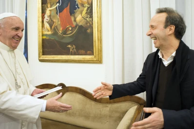 Hoy se publicó el primer libro escrito por el Papa como sumo pontífice