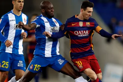 Messi estrena el Balón de Oro y Barcelona pasó a cuartos