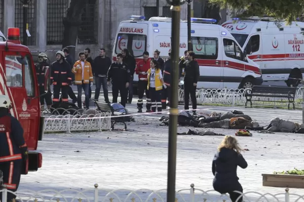 Apuntan al EI por el atentado terrorista ocurrido en Estambul