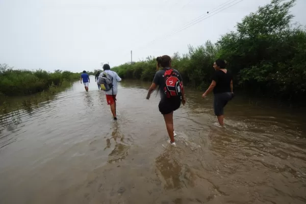 El agua cede en Niogasta, pero no da tregua a Sud de Lazarte