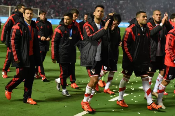 Vangioni arregló con River y viajó a Punta del Este