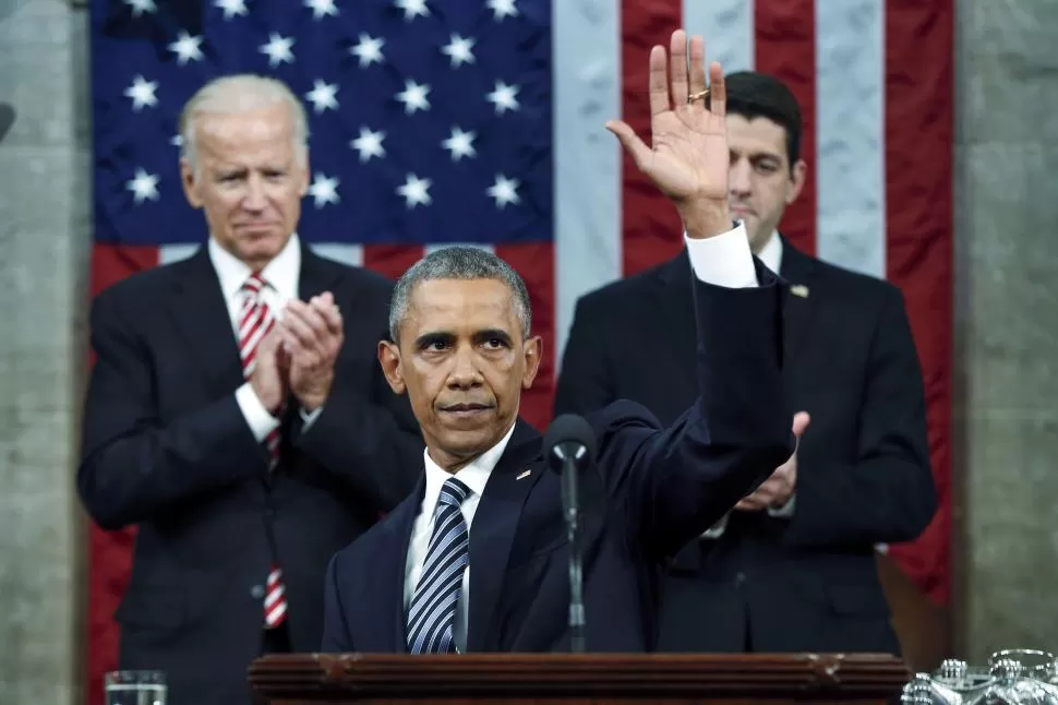 SALUDO. Obama brindó un discurso ante ambas cámaras del Congreso. reuters