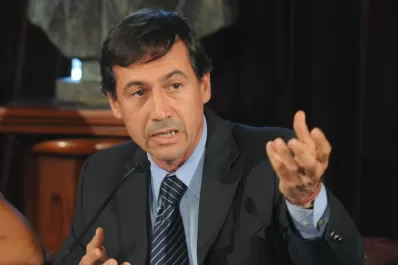 Tratativas con la oposición para que no caigan decretos de Macri