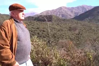 Morales parece más un interventor militar que un gobernador de la provincia