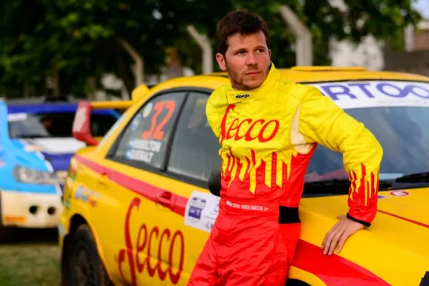 HACIA ADELANTE. García Hamilton quiere llegar lejos en su debut en Maxi Rally.  foto de corsaonline.com.ar